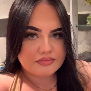 Meet your Posher, Isabella